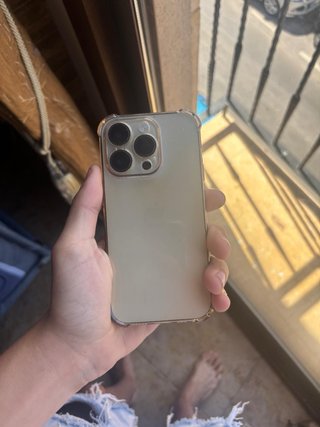 iPhone 14 Pro Oro