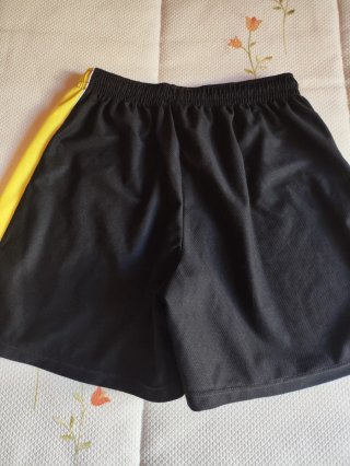 Pantalón corto deportivo