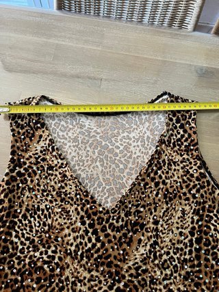 Top Animal Print Brillante Sin Mangas