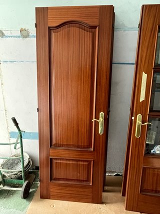 Puertas de madera maciza