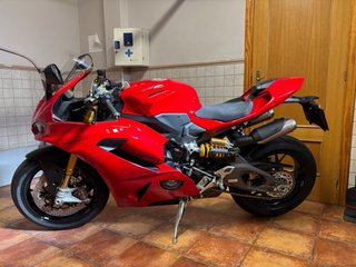 Ducati Panigale V2 S Roja