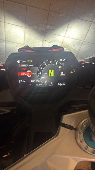 Ducati Panigale V2 S Roja