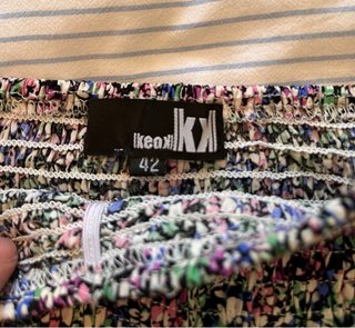 Top floral mangas abullonadas
