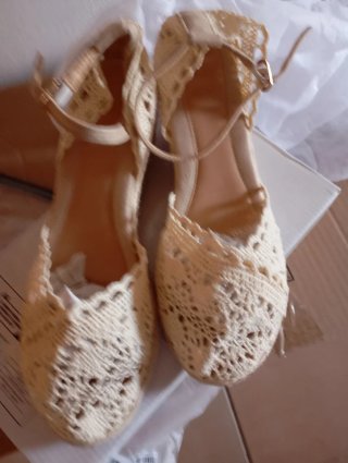 Scarpe donna beige con lacci