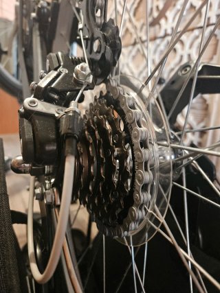Bici urbana Decathlon NUEVA con accesorios