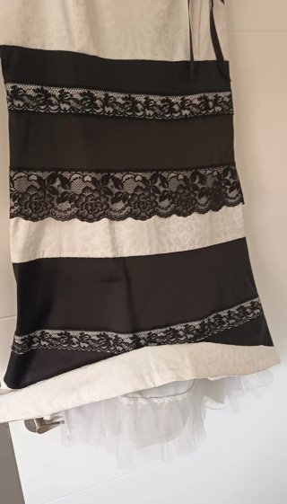 Vestido fiesta blanco y negro con torera a juego