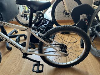 Bicicleta Rockrider 20 Blanca Regalo porta bidones