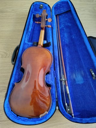 Violín Stentor Estudiante 1/2 con funda