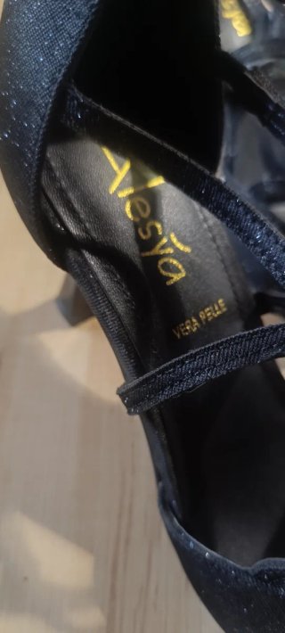 Zapatos Alessya Negros Elegantes