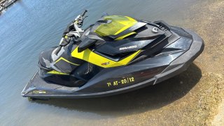 Bombardier RXP 260 RS Moto de Agua