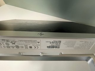 Pantalla HP Pavilion Plata y Blanca 21”