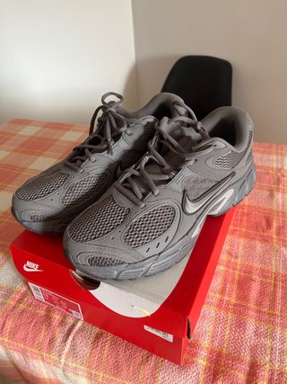 Zapatillas Nike V5 Grises