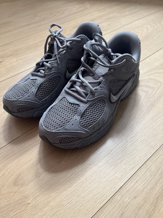 Zapatillas Nike V5 Grises