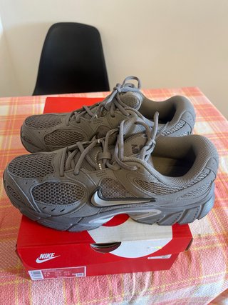 Zapatillas Nike V5 Grises