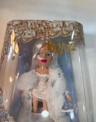 Bratz Holidays Frozen Winter Dreams Doll