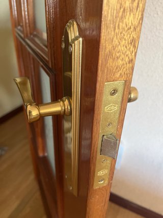 Puerta interior madera caoba con cristal