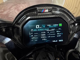 BMW M1000RR 2024