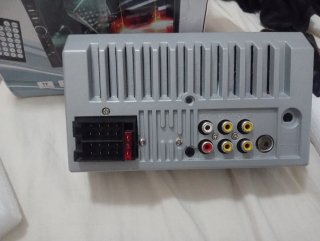 Pantalla/Radio Multimedia Universal 2 DIN 7018B –
