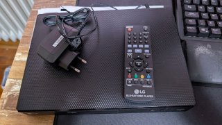Reproductor Blu-Ray y DVD LG BP250