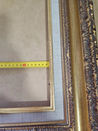 Marco de madera antiguo dorado