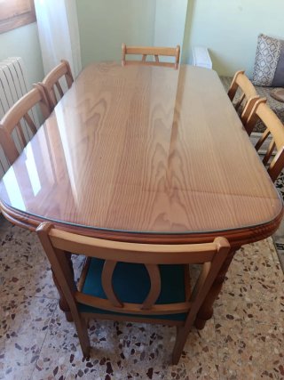 Mesa de comedor madera con cristal