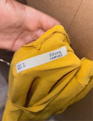 Blusa Sfera amarilla manga acampanada