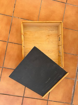 Caja de madera con tapa para restaurar