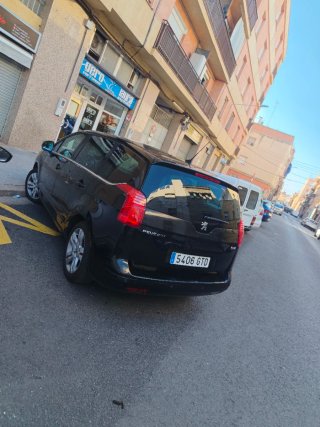 Peugeot 5008 2010