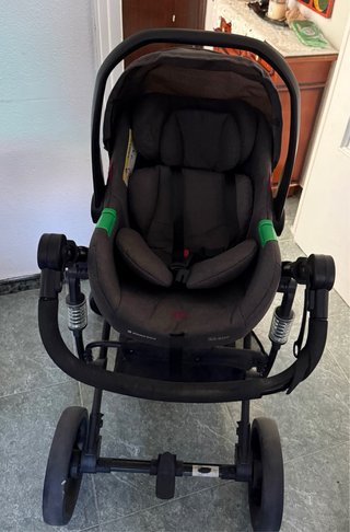 Carrito de bebé casi nuevo