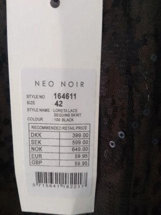 Falda larga encaje negro lentejuelas