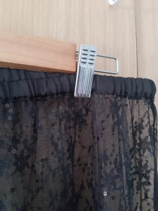 Falda larga encaje negro lentejuelas