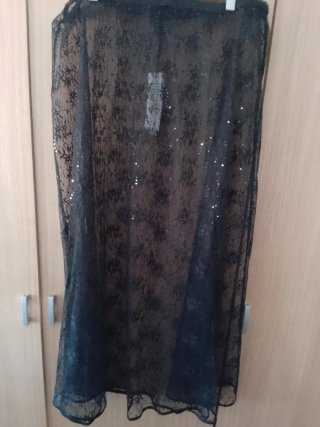 Falda larga encaje negro lentejuelas