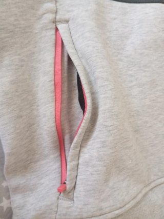 Sudadera deportiva gris