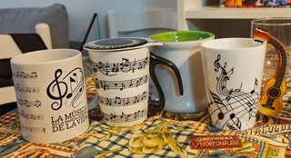 Tazas musicales de cerámica