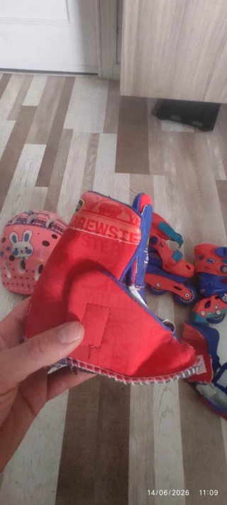 Patines en línea y protecciones para niño