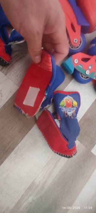 Patines en línea y protecciones para niño