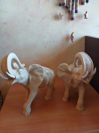 Pareja de elefantes de alabastro