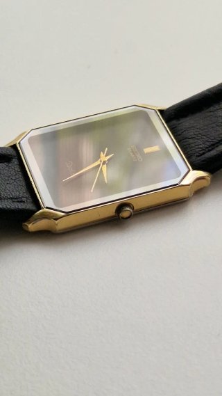 Seiko Dolce estilo Tank