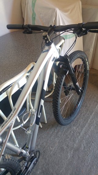 Bicicleta GT Avalanche talla M