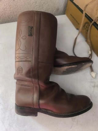 Botas Valverde del Camino