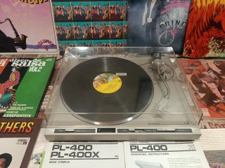 Tocadiscos Pioneer japonés