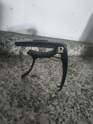 Cejilla para guitarra negra