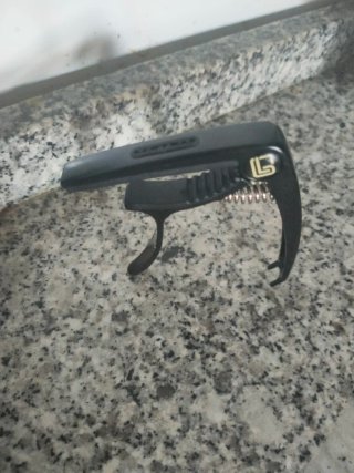 Cejilla para guitarra negra