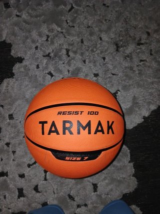Balón de Baloncesto Tarmak Resist 100