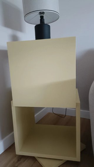Estantería de pared + mesa giratoria