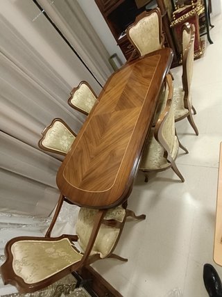 Mesa de comedor y 6 sillas de madera