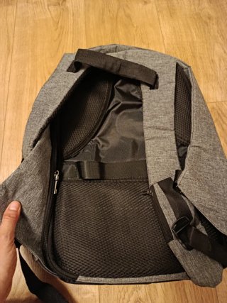 Mochila Antirrobo Negra y Gris