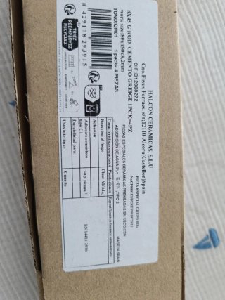 31 piezas cerámica y rodapiés a juego