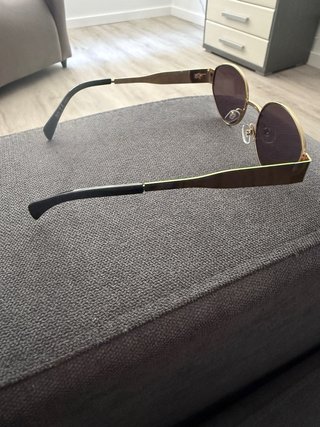 Gafas de sol vintage doradas