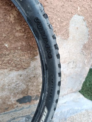 Cubierta Maxxis LUST Tubeless 26" MTB (Gama Alta)